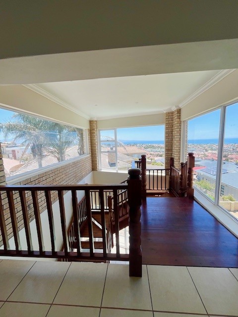 4 Bedroom Property for Sale in Menkenkop Western Cape